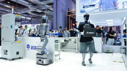 越疆超級工廠方案 多形態機器人與數據反哺雙擎驅動，領跑工業智能數據處理新范式